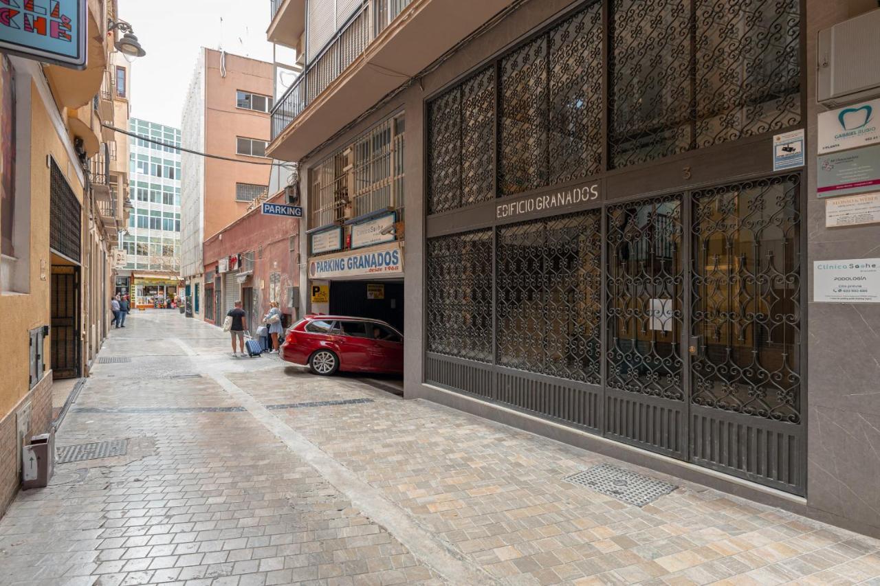 C26 Gorgeous 4 Bdrm Apartament In Plaza Uncibay マラガ エクステリア 写真